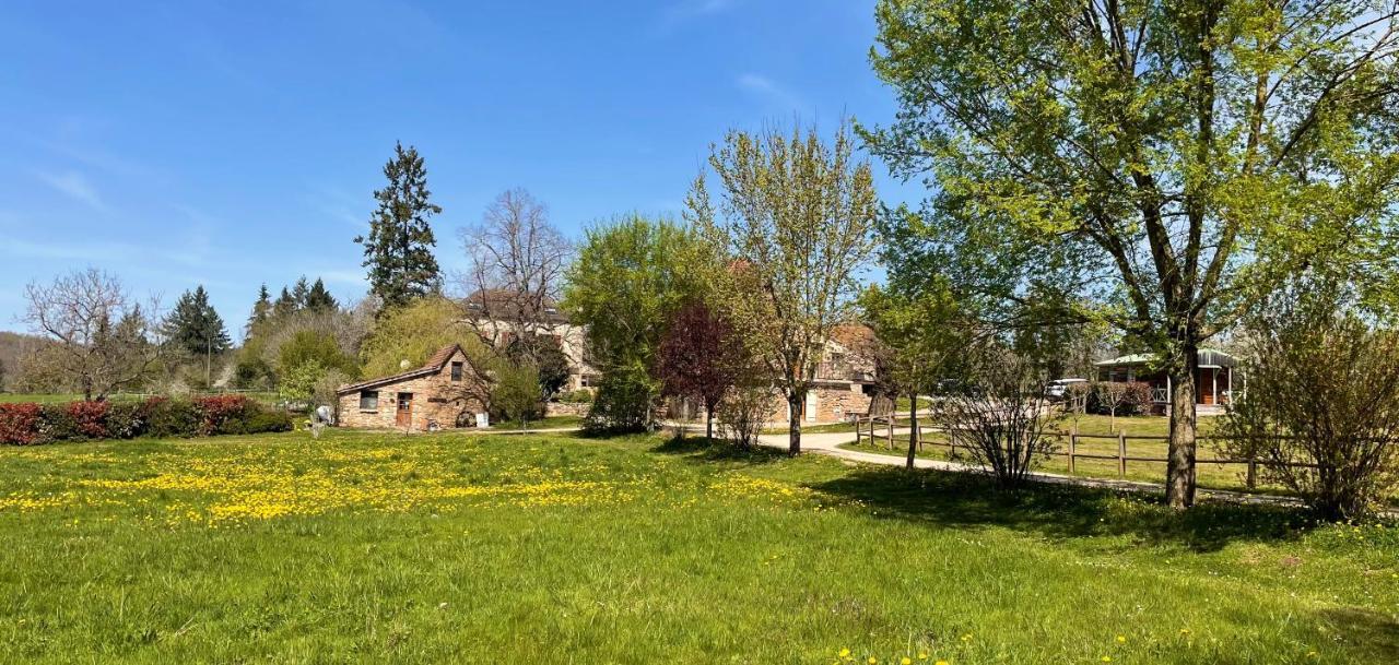Maison d'hôtes  Le grenier-Ecuries de St Maurice Lacapelle-Marival Exterior foto